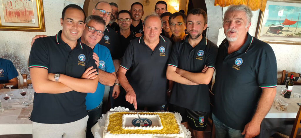 taglio della torta aia