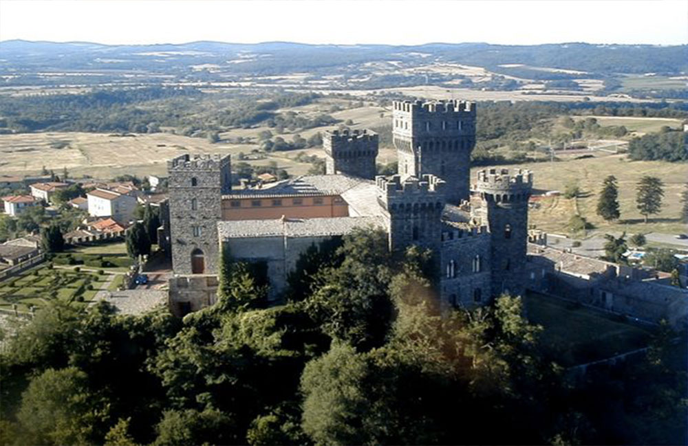 Bosco del Sasseto e Torre Alfina: visita da non perdere