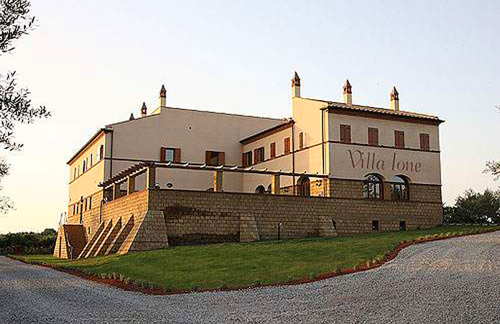 villa ione a vetralla