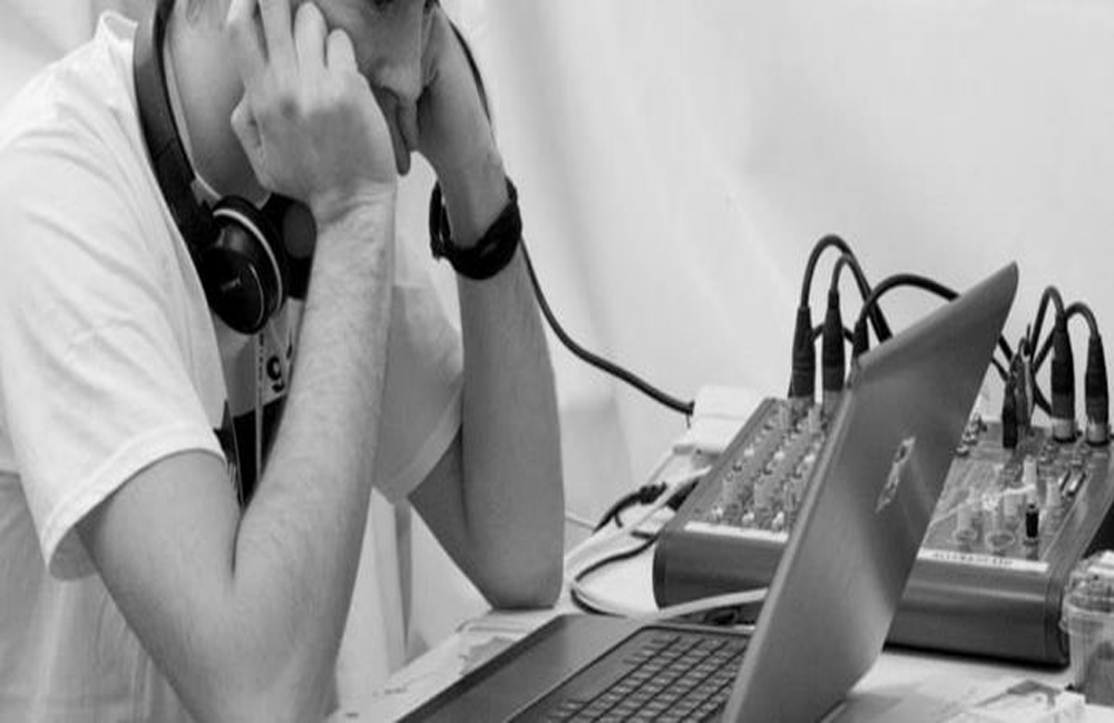 Active WebRadio: al via le trasmissioni con inaugurazione