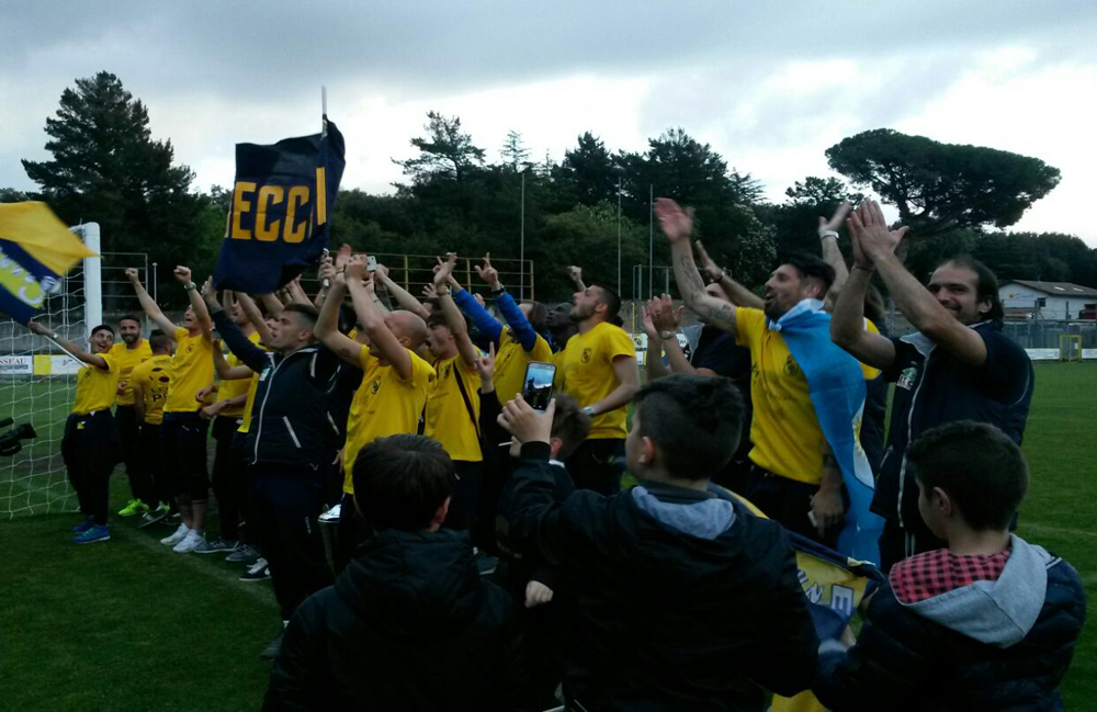 RieccoCi: una domenica Gialloblù.Tutti al Rocchi a fare festa