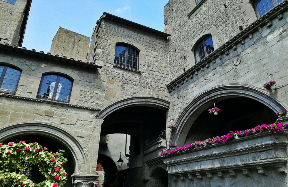 palazzo degli alessandri donatella agostini