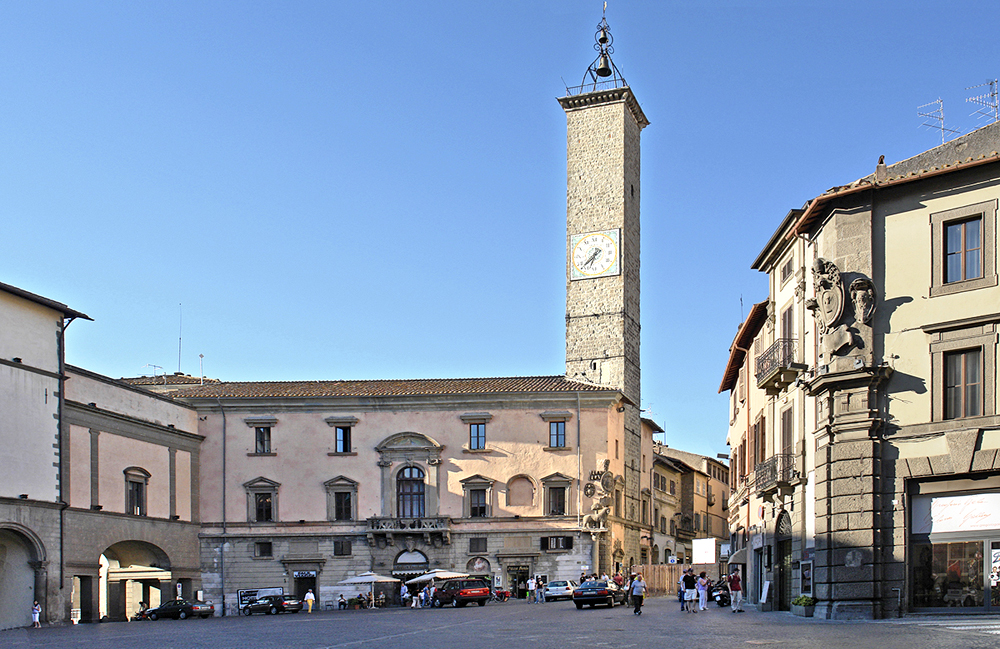 viterbo piazza del comune