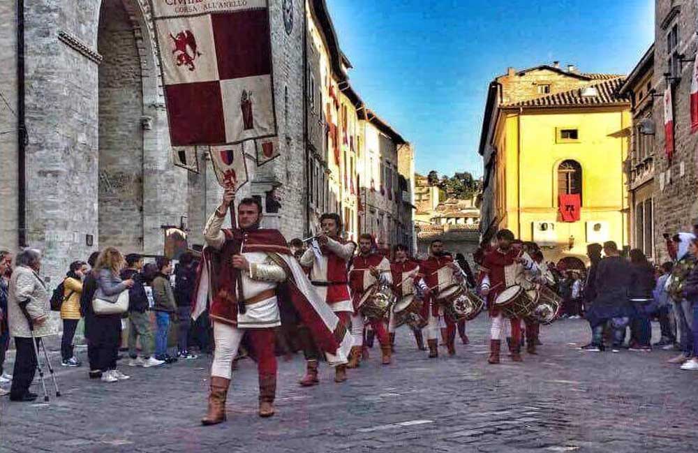 FuoriPorta: Corsa all’anello Narni, un grande teatro medievale