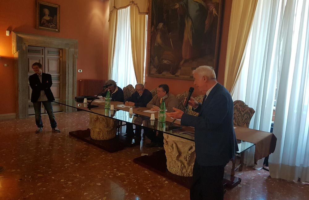 Un concorso di poesia dialettale ponte tra vecchie e nuove generazioni