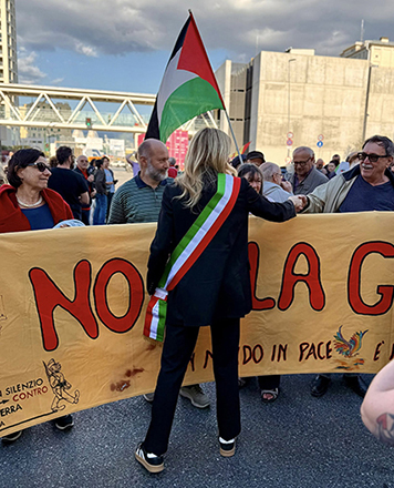 sindaca alla manifestazione per la pace-frase