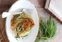 Spaghettoni con agretti e colatura di alici, semplici e saporiti
