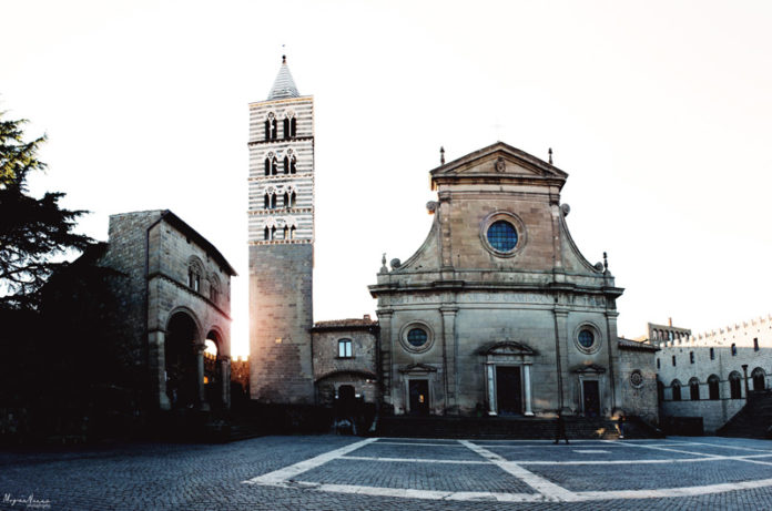Viterbo piazza san lorenzo foto megan Nanna Viterbo piazza san lorenzo foto megan Nanna