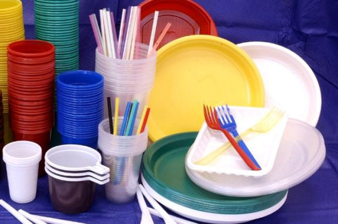 plastica-cibo.jpg UE addio alla plastica