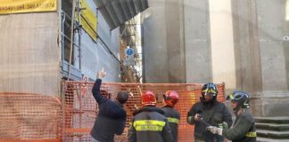 Palazzo crollato via Cardinal La Fontaine: aperto transito ai pedoni
