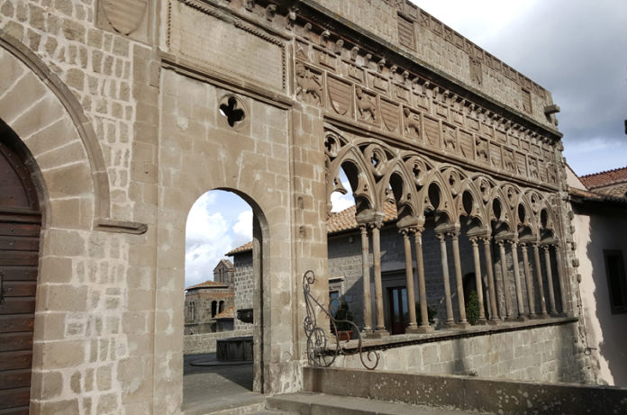 palazzo papale _ loggia palazzo papale _ loggia