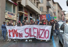 A Viterbo tutti in piazza per dire no alla violenza