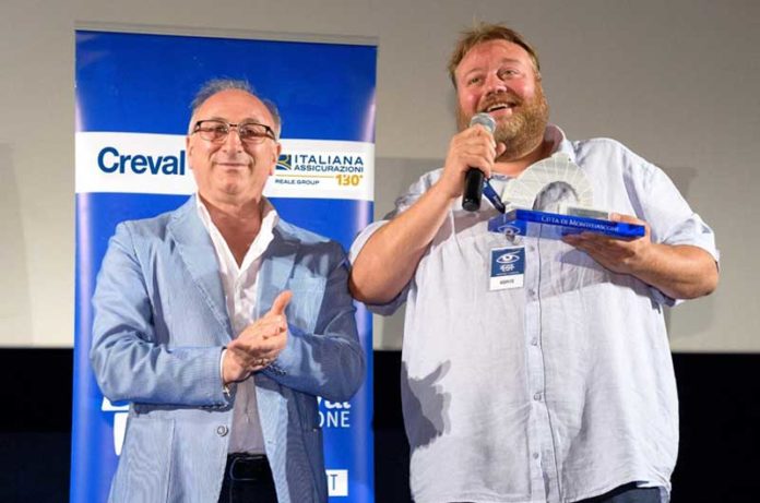 Stefano Fresi riceve l'Arco di Platino di Est Film Festival