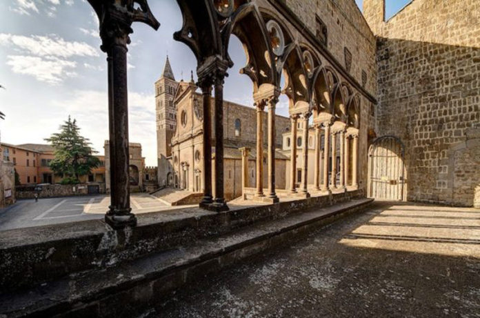 palazzo-papi-viterbo-01-665x416