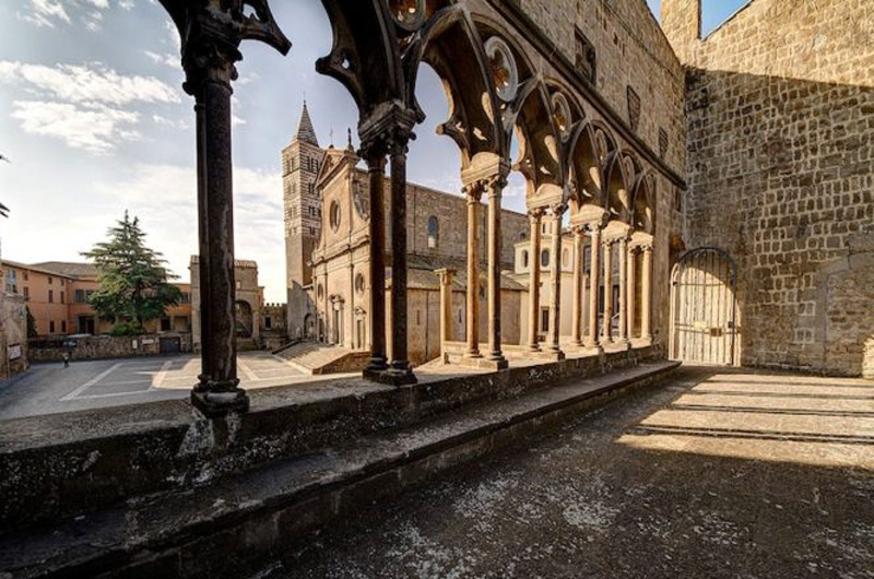 palazzo-papi-viterbo-01-665x416