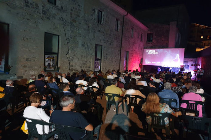 Cinema sotto le stelle