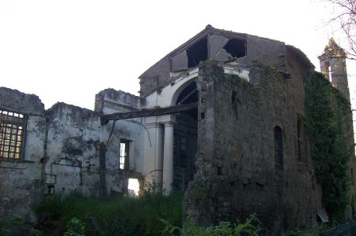 porta-faul chiesa di santa croce