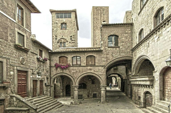 piazza san pellegrino Rai Unomattina articolo piazza san pellegrino