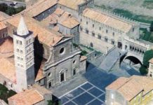 I riflettori di Uno Mattina Estate puntati su Santa Rosa, Viterbo e Villa Lante vista-dallalto-della-piazza-s-lorenzo-con-il-palazzo-dei-papi-lapanoramaduomo