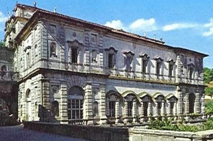 palazzo chigi albani