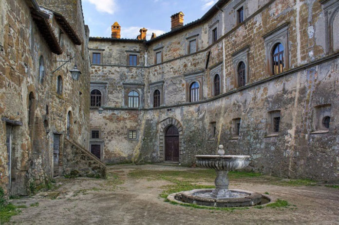 castello-di-montecalvello