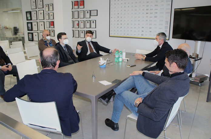 Romoli con gli imprenditori del distretto