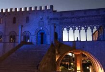 Palazzo Papale illuminato