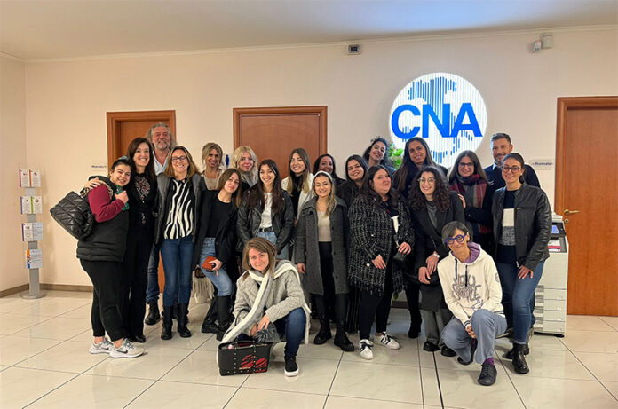 Partecipanti al corso per ASO con i docenti