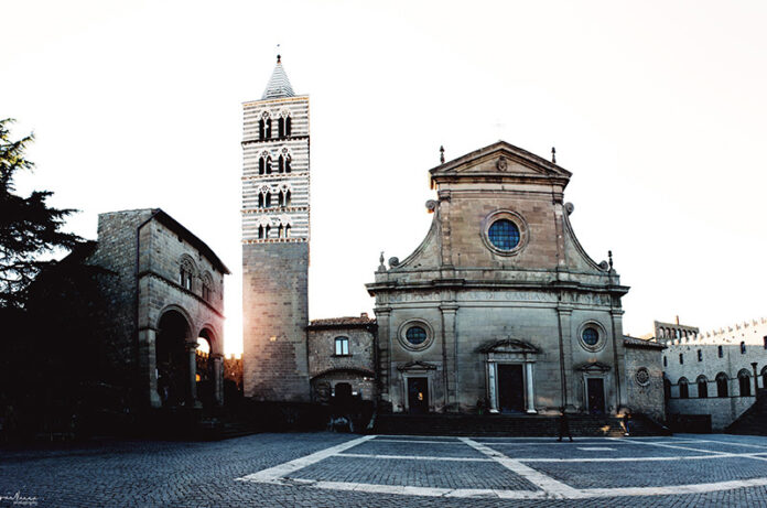 VITERBO piazzapope.jpg megan nanna VITERBO