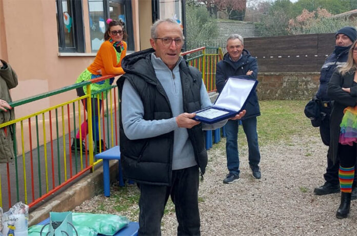 targa a Giuseppe Paolocci