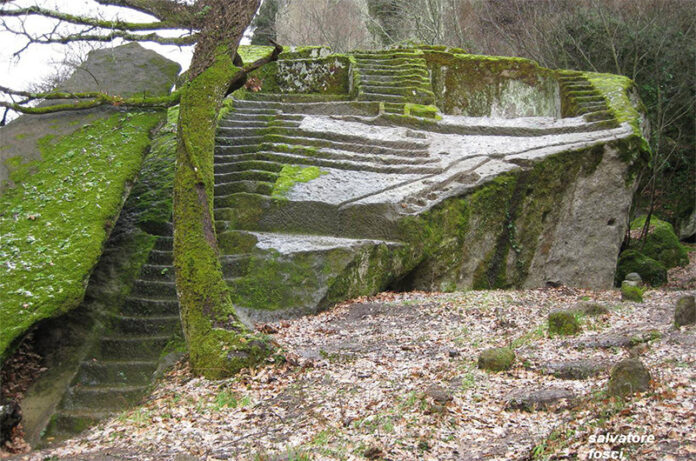 Piramide di Bomarzo