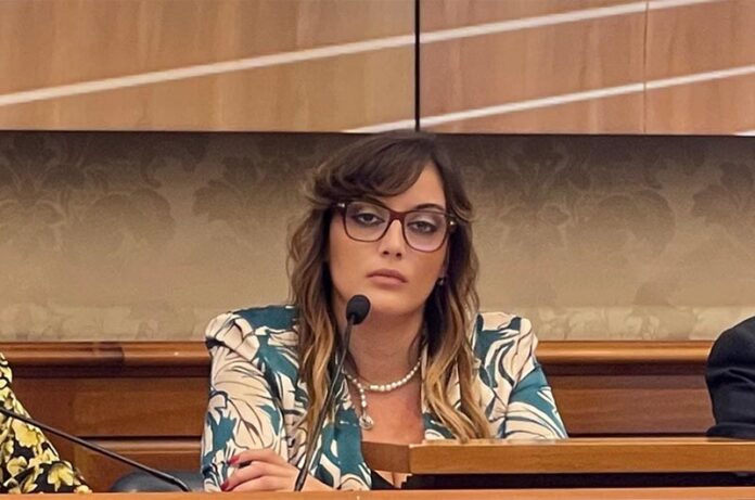 Elisa Iandiorio_cover