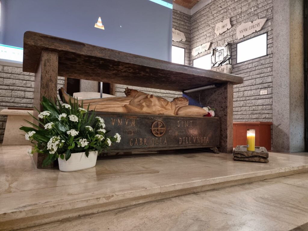 Suor Gabriella dentro