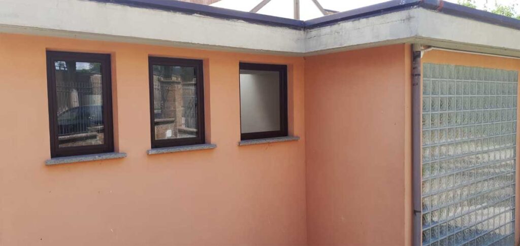 I nuovi infissi della palestra di Bassano in Teverina 2