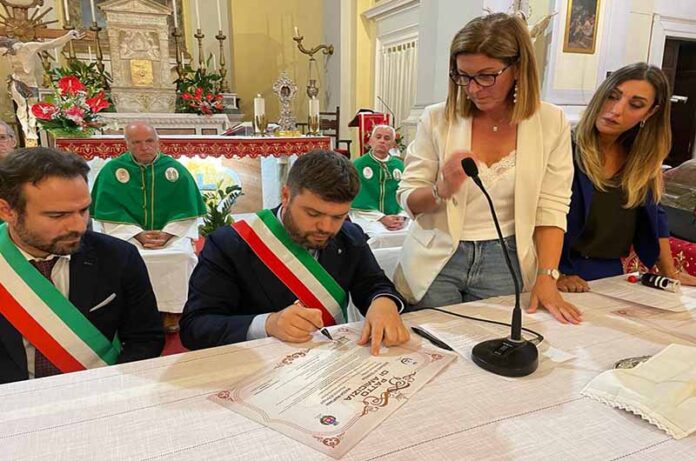 Firma Patto di amicizia 1