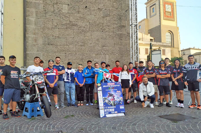 piloti della supermoto