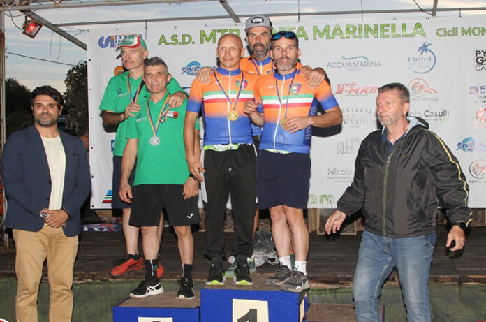 Mtbsan 25102023 Il podio vincente di Faccenda, Mancini e Forti al Camp. Naz. ad Ostia cover