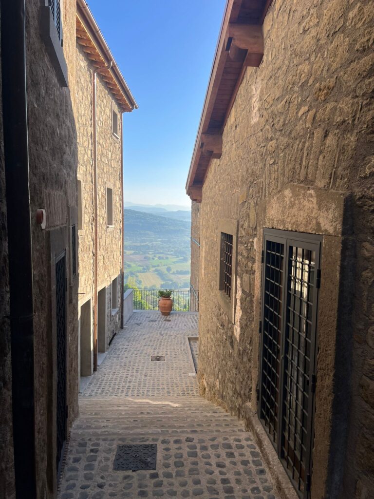 Riaperta via Capitano Ambrosi 2