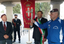 Tarquinia, la fiaccola degli ideali è passata per la città etrusca diretta a Pisa da sx Ciurluini, sindaco Giulivi e Massimo Sabbatini