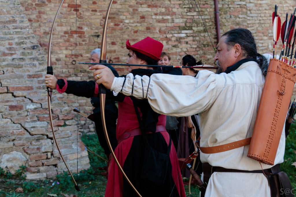 Tiro con l'arco storico_d