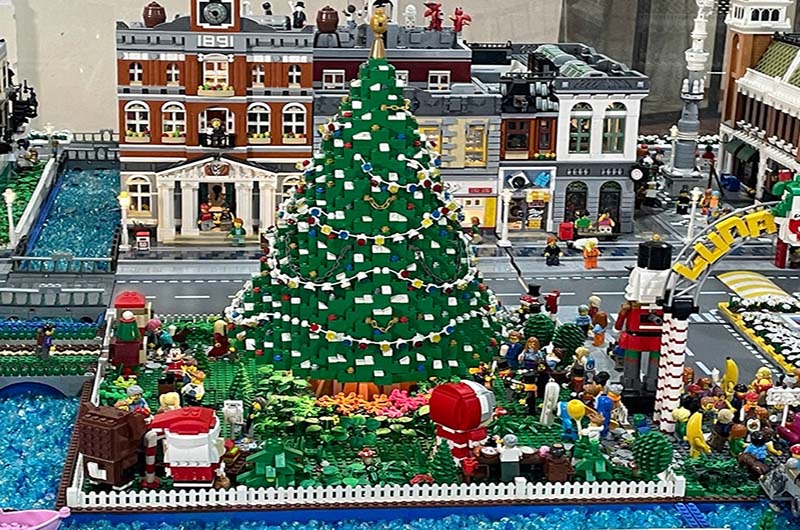 Lego City a Vitorchiano, la mega mostra si rifà il look per Natale