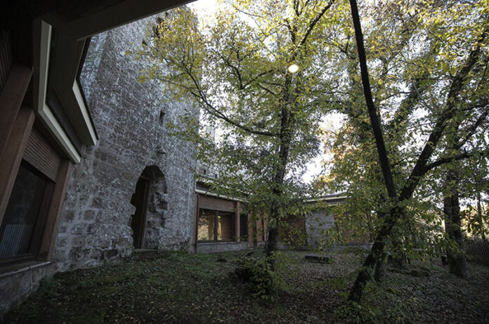 Torre di Pasolini e ruderi del Castello di Colle Casale