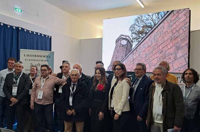 BMT Napoli Foto di gruppo della delegazione del lago di Bolsena