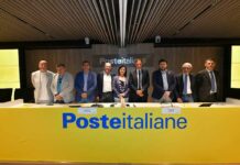 Poste Italiane, rinnovato il Contratto Collettivo Nazionale di Lavoro valido fino al 31 dicembre 2027 Firma Rinnovo Contratto Lavoro Poste Italiane