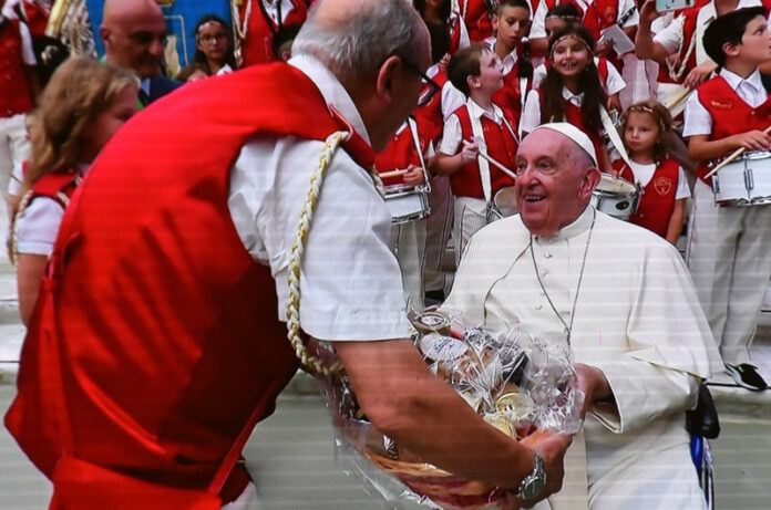 caprarola ha incontrato papa francesco -cover