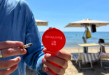 In distribuzione sulle spiagge del litorale i posaceneri portatili di Fare Verde