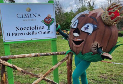 Nocciolina - mascotte Cimina Dolciaria