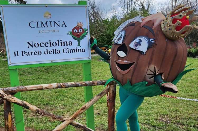 Nocciolina - mascotte Cimina Dolciaria