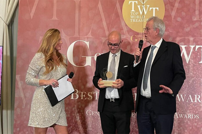 Premiazione Menichelli padre e figlio a Milano all'Hotel Principe di Savoia.