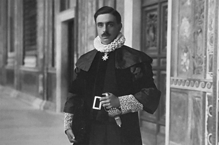 Marchese Giovambattista Sacchetti (1893-1974) Foriere Maggiore dei SS.PP.AA. (Collezione A. Cotticelli)-particolare Marchese Giovambattista Sacchetti (1893-1974) Foriere Maggiore dei SS.PP.AA. (Collezione A. Cotticelli)-particolare